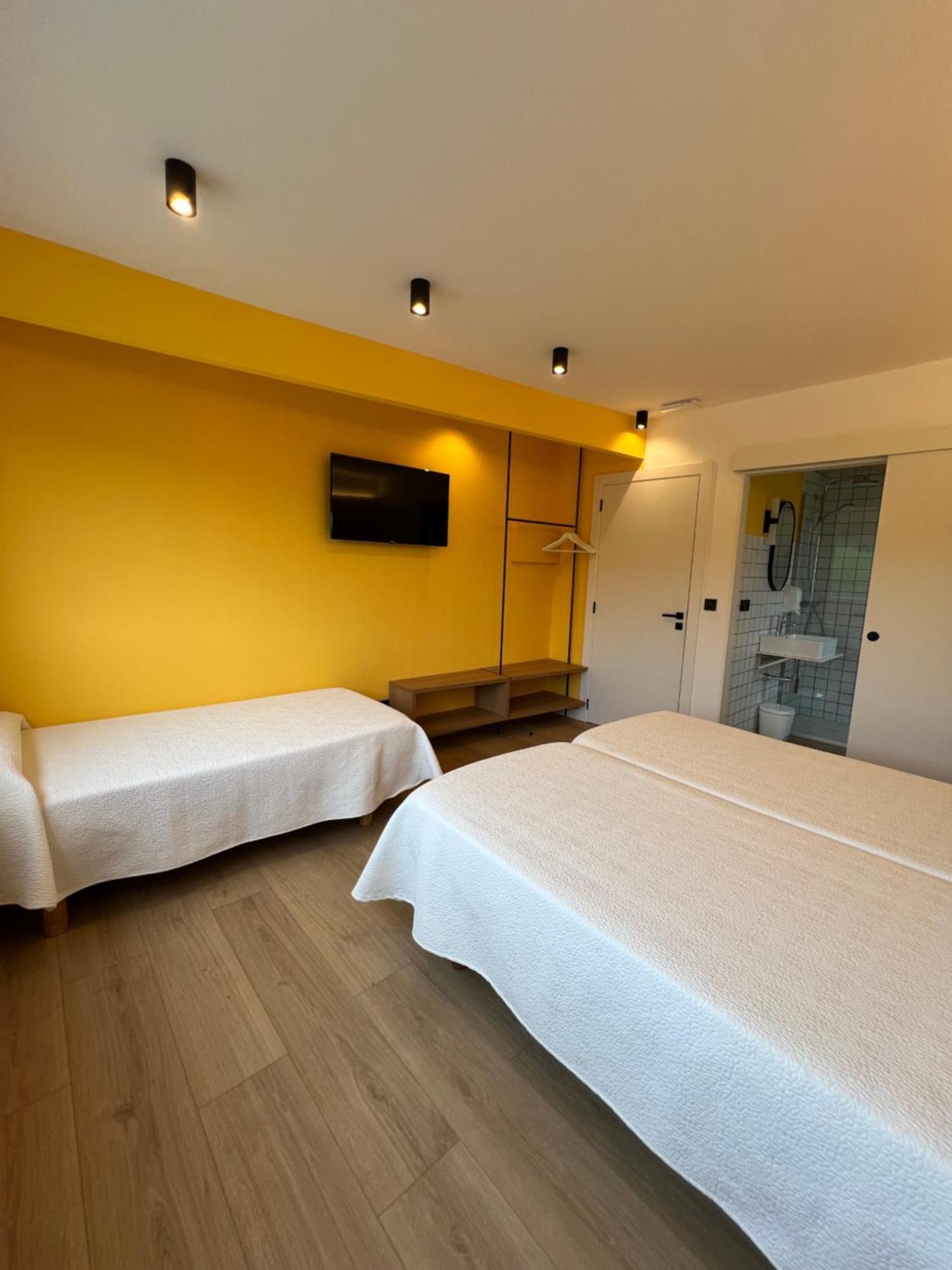 Albergue O Burgo O Pedrouzo Ngoại thất bức ảnh